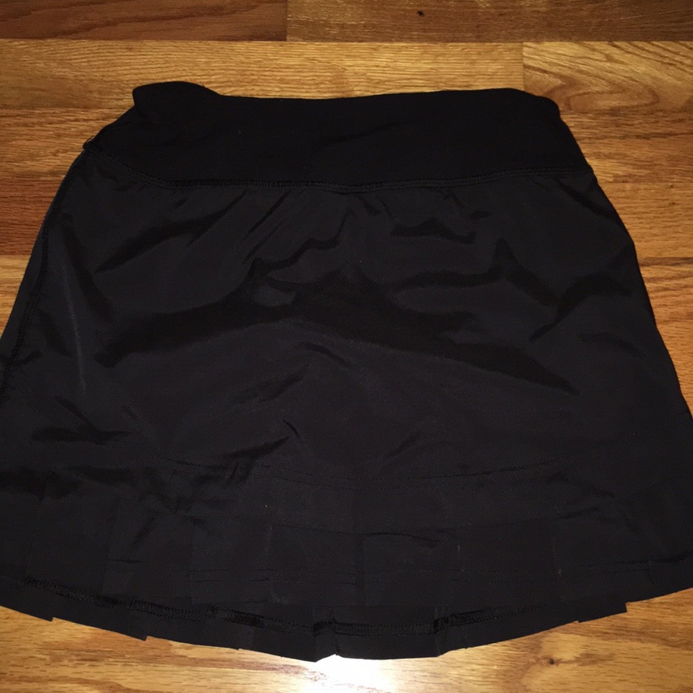 Black ivivva skirt